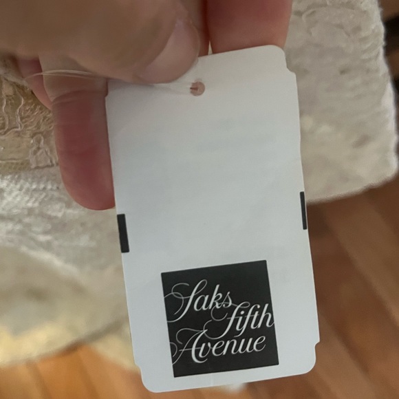 Cream lace evening dress - Picture 8 of 8